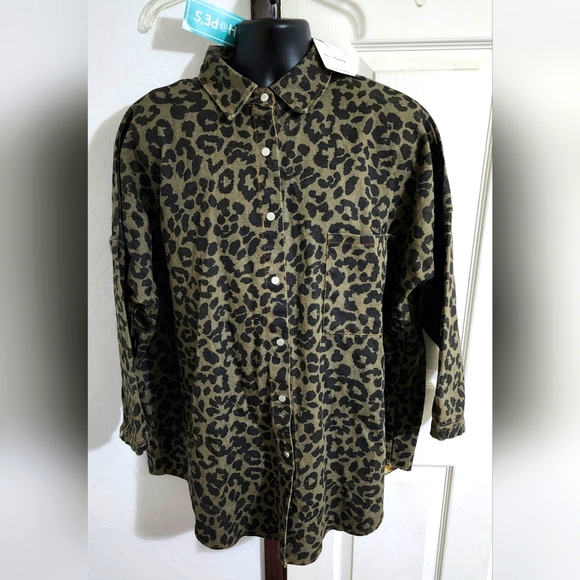 Urban Outfitters Love +‎ Harmony Cheetah Print Denim Oversized Jacket Shacket - Picture 1 of 9